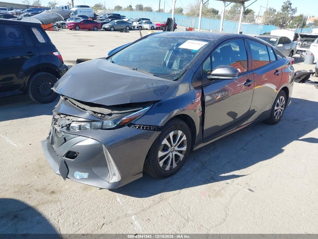 Toyota Prius Prime Xle 2021 JTDKAMFP6M3167775 Image 2
