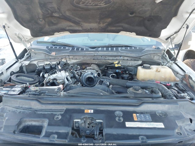 Ford F-550 Chassis Xl 2017 1FDUF5GT1HEE29462 Image 10