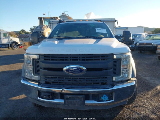 Ford F-550 Chassis Xl 2017 1FDUF5GT1HEE29462 Image 13