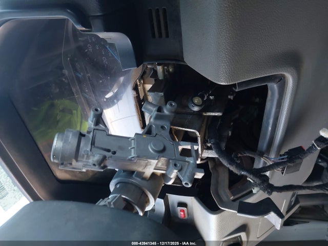 Ford F-550 Chassis Xl 2017 1FDUF5GT1HEE29462 Image 11