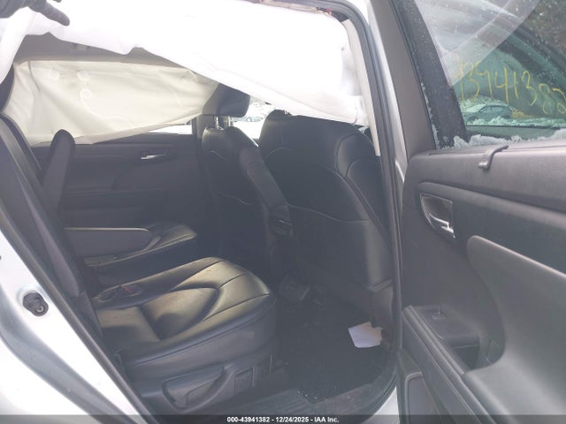 5TDGZRBH4NS564587 Toyota Highlander Xle
