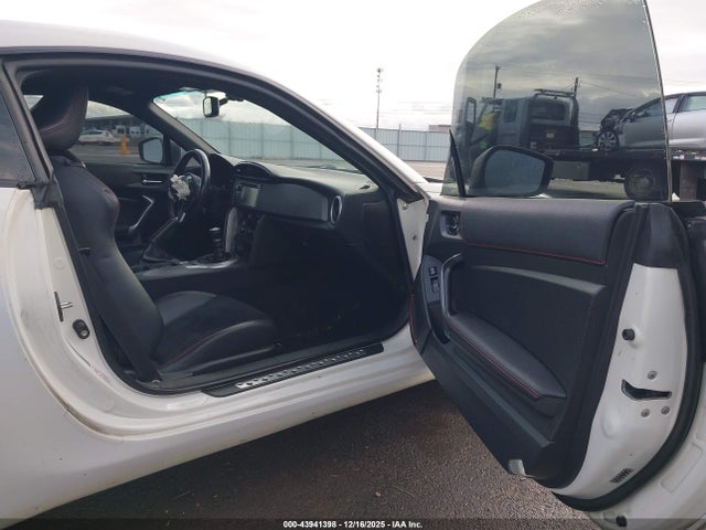 2015 Subaru Brz Limited მანქანა იყიდება აუქციონზე, vin: JF1ZCAC18F9604835, აუქციონის ნომერი: 43941398