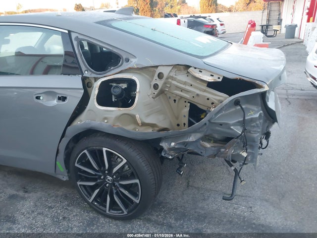 1HGCY2F89SA056998 Honda Accord Hybrid Touring