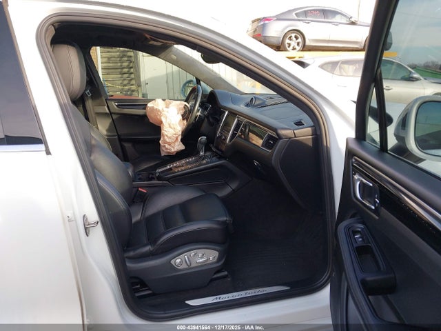 2016 PORSCHE MACAN WP1AF2A54GLB94354 Photo 4