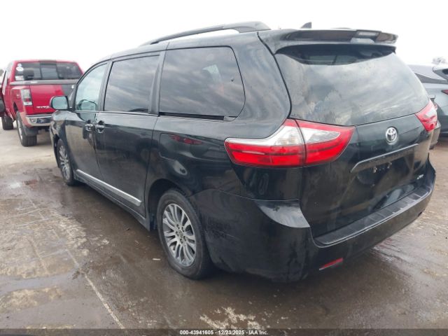 2020 TOYOTA SIENNA 5TDYZ3DC4LS078555 Photo 2