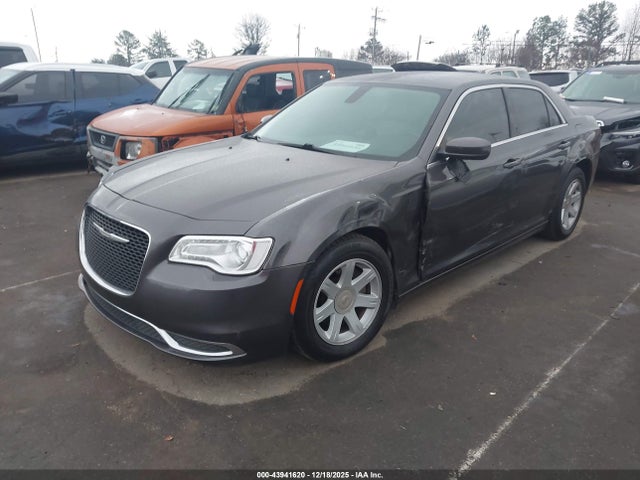 Продаж на аукціоні авто 2015 Chrysler 300 Limited, vin: 2C3CCAAG5FH818175, номер лоту: 43941620