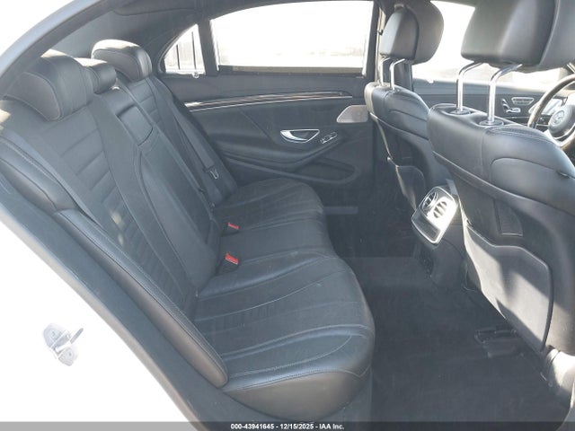 WDDUG8DB3KA474213 Mercedes-Benz S 560