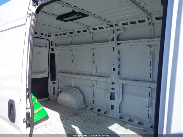 Продажа на аукционе авто 2025 Ram Promaster 3500 Tradesman High Roof 159 Wb W/pass Seat, vin: 3C6MRVHG0SE549026, номер лота: 43941657