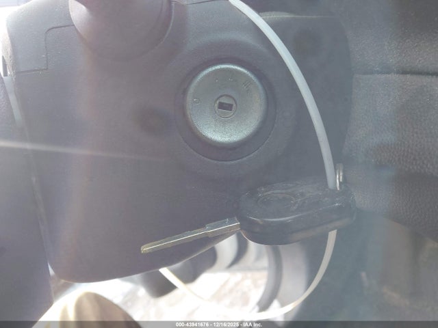 43941676 :رقم المزاد ، 3FADP4BJ9JM127960 vin ، 2018 Ford Fiesta Se مزاد بيع