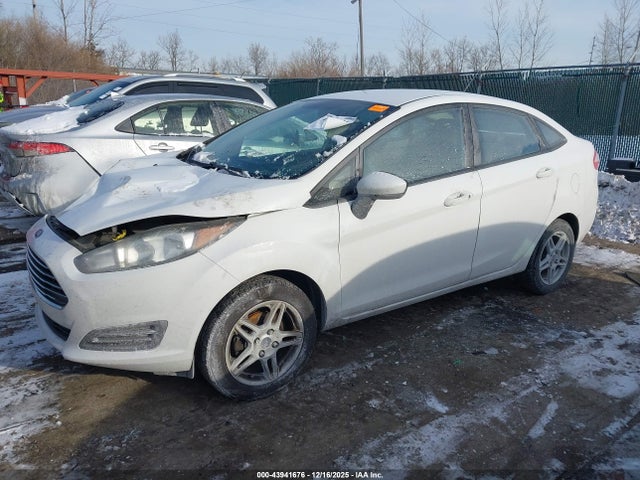 43941676 :رقم المزاد ، 3FADP4BJ9JM127960 vin ، 2018 Ford Fiesta Se مزاد بيع