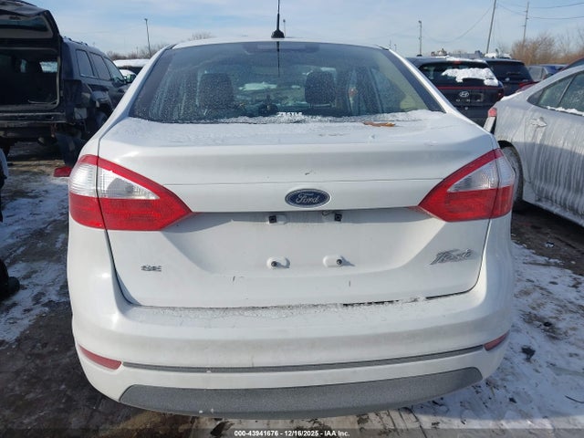 43941676 :رقم المزاد ، 3FADP4BJ9JM127960 vin ، 2018 Ford Fiesta Se مزاد بيع