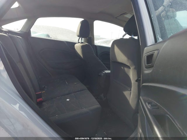43941676 :رقم المزاد ، 3FADP4BJ9JM127960 vin ، 2018 Ford Fiesta Se مزاد بيع