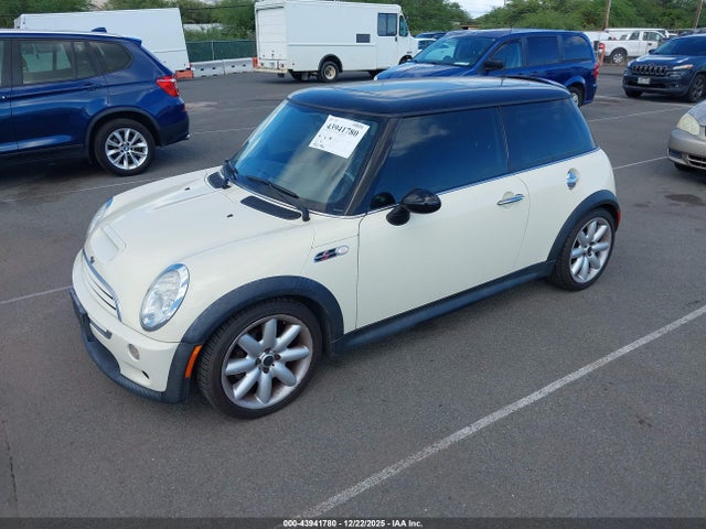 2004 MINI COOPER S WMWRE33404TD76145 Photo 1