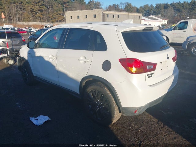2017 MITSUBISHI OUTLANDER SPORT JA4AR3AU4HZ044677 Photo 2