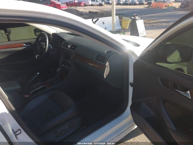 Aukcja sprzedaży 2013 Volkswagen Passat 2.0l Tdi Sel Premium, vin: 1VWCN7A32DC074408, numer aukcji: 43941855