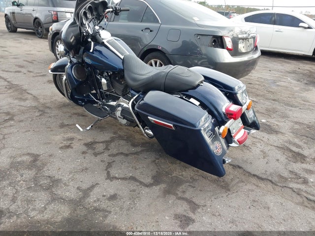 2013 HARLEY-DAVIDSON FLHTC 1HD1FFM19DB617558 Photo 2