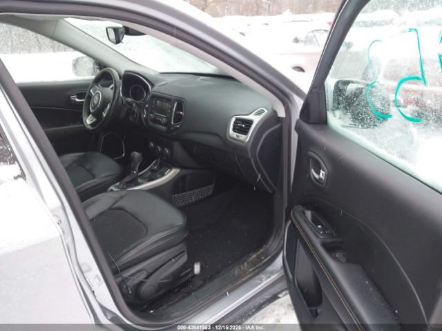 2018 JEEP COMPASS 3C4NJDBB6JT360824 Photo 4