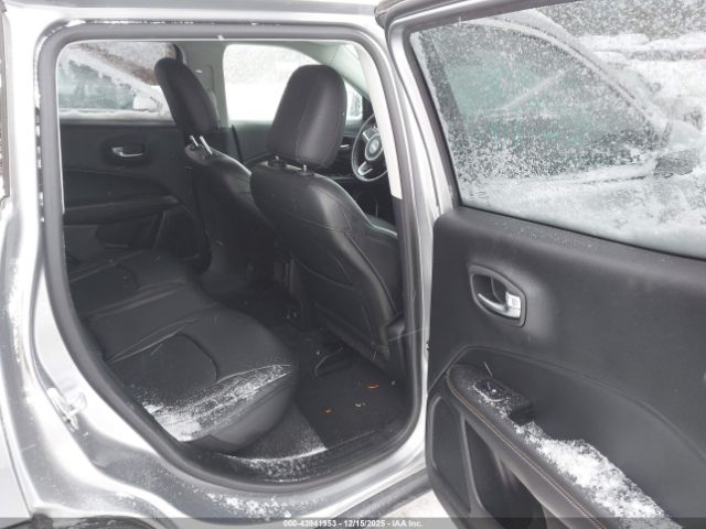 2018 JEEP COMPASS 3C4NJDBB6JT360824 Photo 7