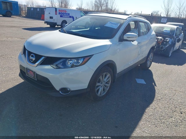 JN1BJ1CR8HW129685 Nissan Rogue Sport Sv