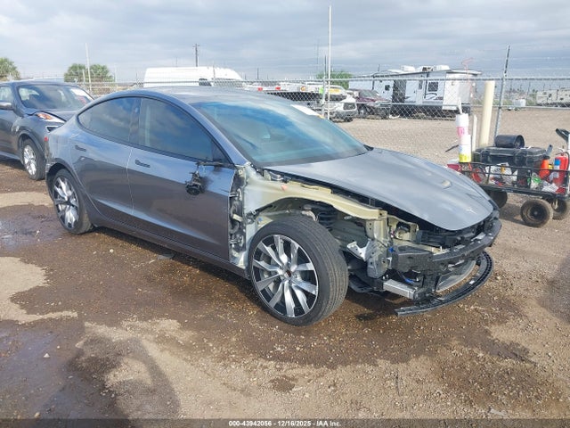 2025 TESLA MODEL 3 5YJ3E1EAXSF888461 Photo 0
