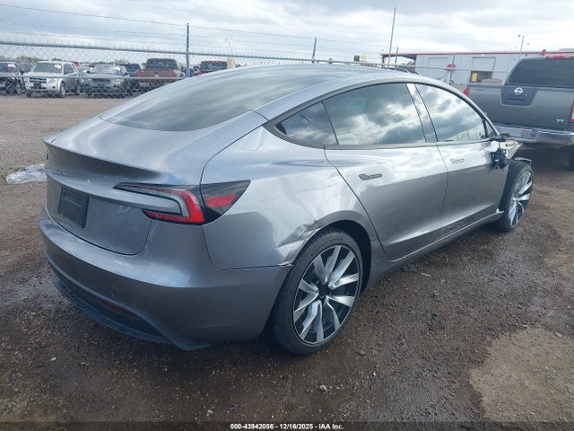 2025 TESLA MODEL 3 5YJ3E1EAXSF888461 Photo 3