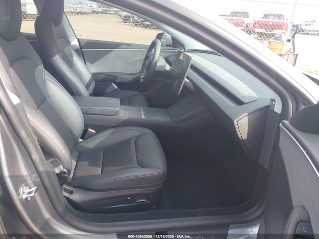 2025 TESLA MODEL 3 5YJ3E1EAXSF888461 Photo 4