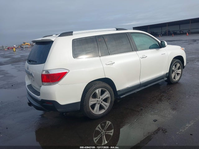 2013 TOYOTA HIGHLANDER 5TDDK3EH3DS250847 Photo 3