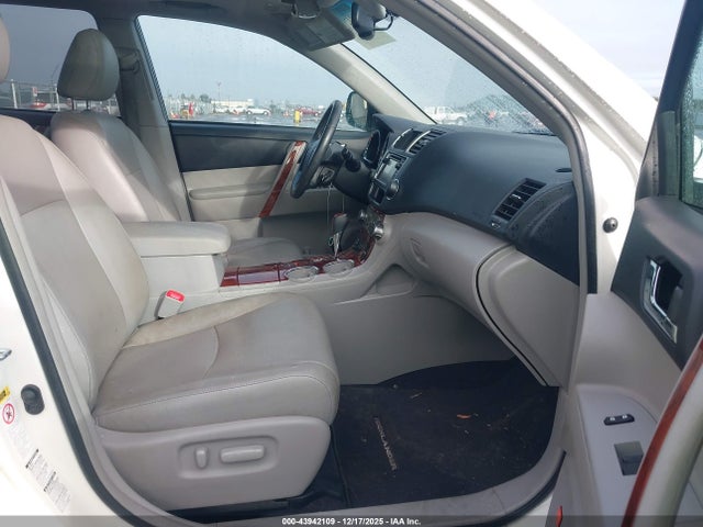 2013 TOYOTA HIGHLANDER 5TDDK3EH3DS250847 Photo 4