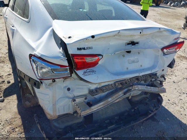 1G1ZG5ST5SF110347 Chevrolet Malibu Fwd Rs