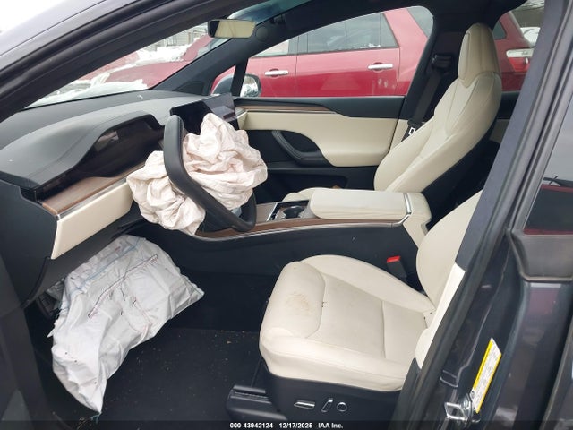 2023 TESLA MODEL X 7SAXCDE59PF381086 Photo 4