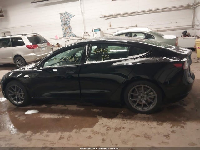 Tesla Model 3 Long Range Dual Motor All-wheel Drive 2022 5YJ3E1EB4NF178971 Image 14