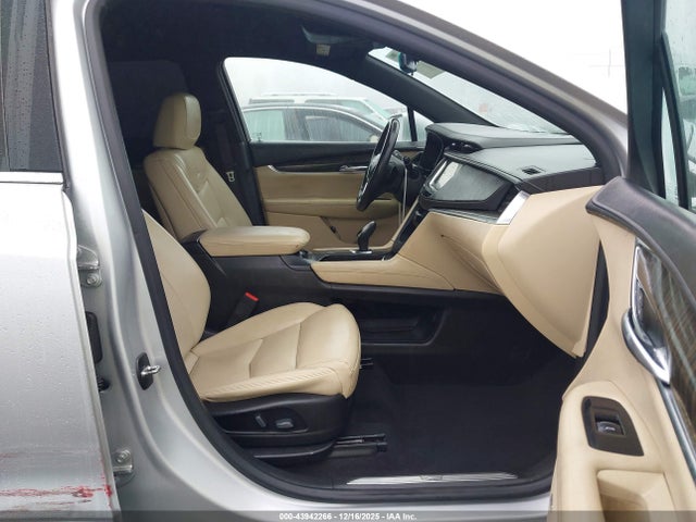 1GYKNARS6HZ225674 Cadillac Xt5 Standard