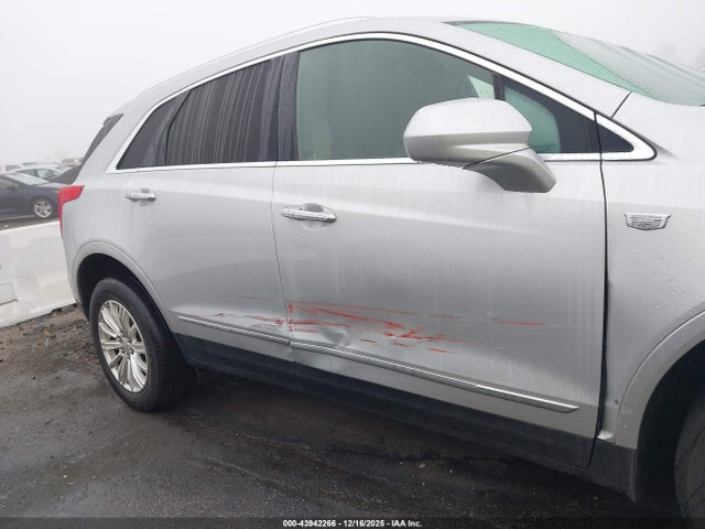 1GYKNARS6HZ225674 Cadillac Xt5 Standard