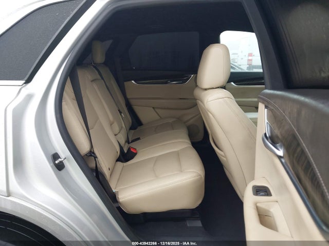 1GYKNARS6HZ225674 Cadillac Xt5 Standard