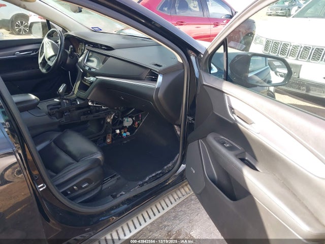 2017 CADILLAC XT5 1GYKNBRS7HZ318970 Photo 4