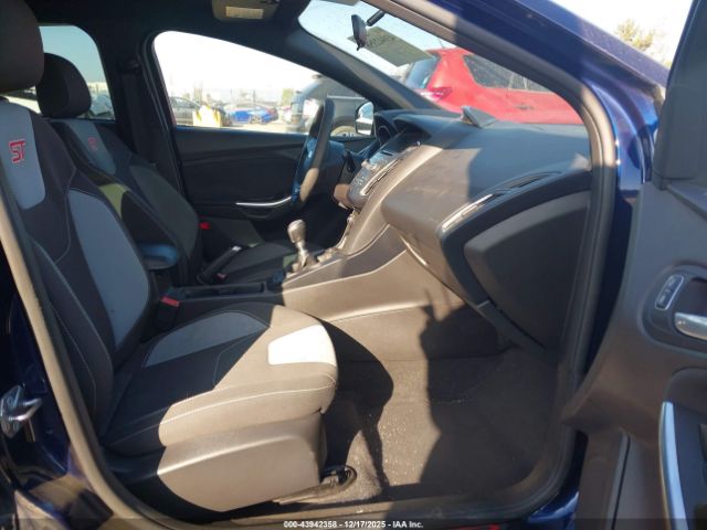 2017 FORD FOCUS ST 1FADP3L92HL254883 Photo 4