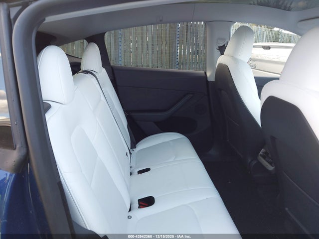 2023 TESLA MODEL Y 7SAYGDEE8PA206351 Photo 7