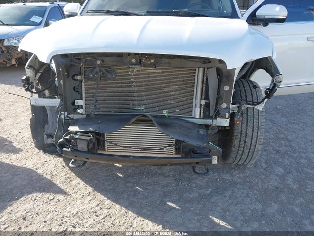 5LMJJ3LT3NEL07528 Lincoln Navigator Reserve L