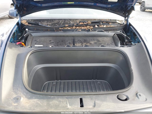 2026 TESLA MODEL Y 7SAYGDEE5TA395132 Photo 9