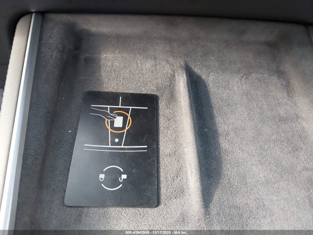 2026 TESLA MODEL Y 7SAYGDEE5TA395132 Photo 10