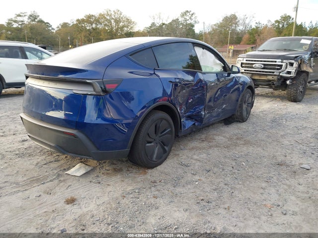 2026 TESLA MODEL Y 7SAYGDEE5TA395132 Photo 3