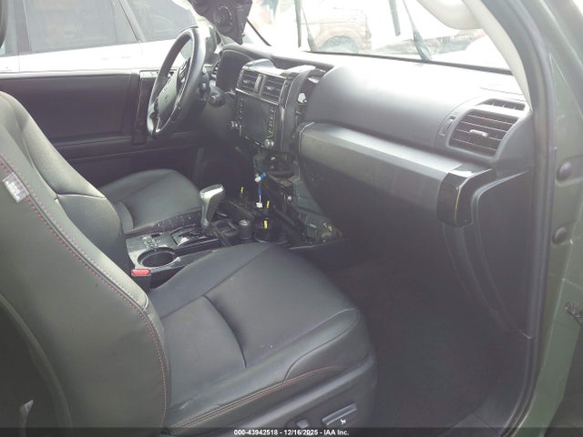 2022 TOYOTA 4RUNNER JTERU5JR1N5985601 Photo 4