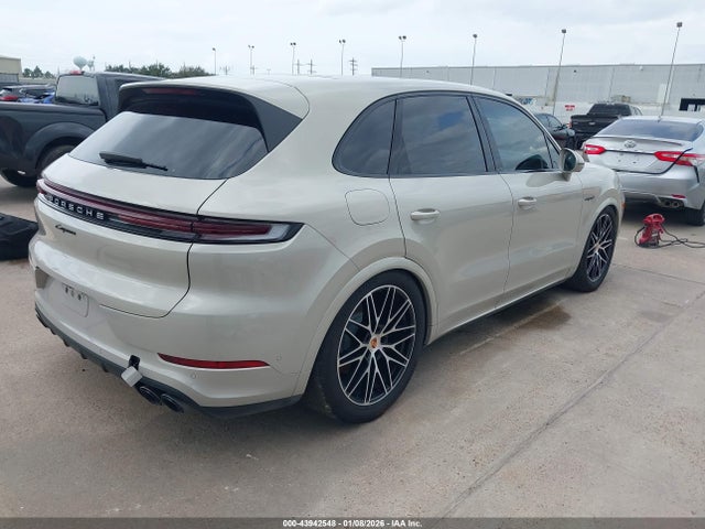 2025 PORSCHE CAYENNE E-HYBRID WP1AE2AY8SDA16138 Photo 3