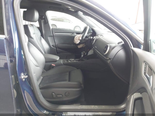 2017 AUDI A3 E-TRON WAUTPBFF6HA098437 Photo 4