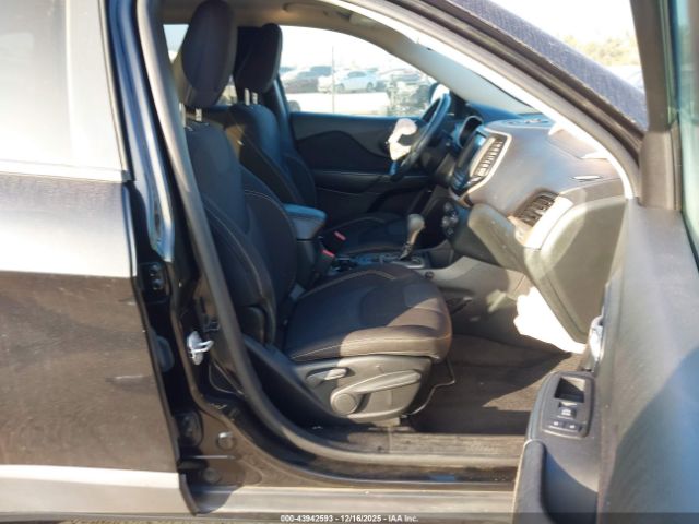 2015 JEEP CHEROKEE 1C4PJLCB3FW620387 Photo 4