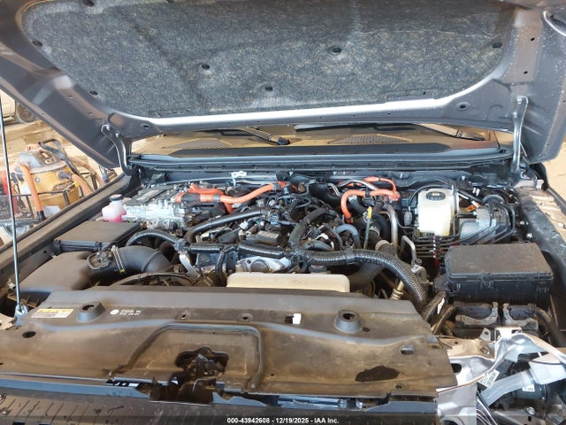 2024 TOYOTA LAND CRUISER JTEABFAJ9RK009981 Photo 9