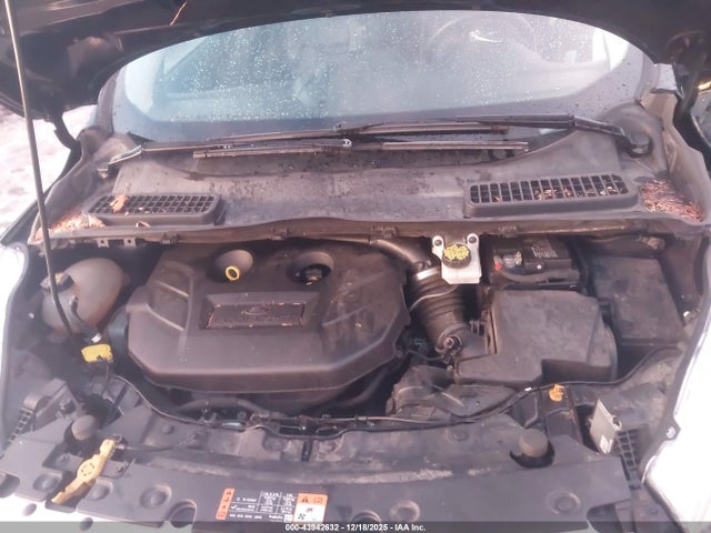 1FMCU9J94JUD55598 Ford Escape Titanium