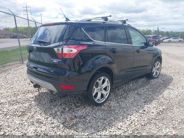 1FMCU9J94JUD55598 Ford Escape Titanium