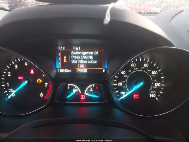 1FMCU9J94JUD55598 Ford Escape Titanium