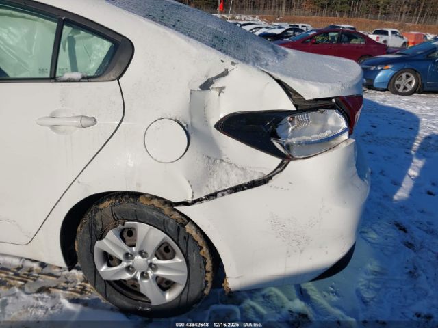 2017 KIA FORTE 3KPFK4A78HE148875 Photo 5